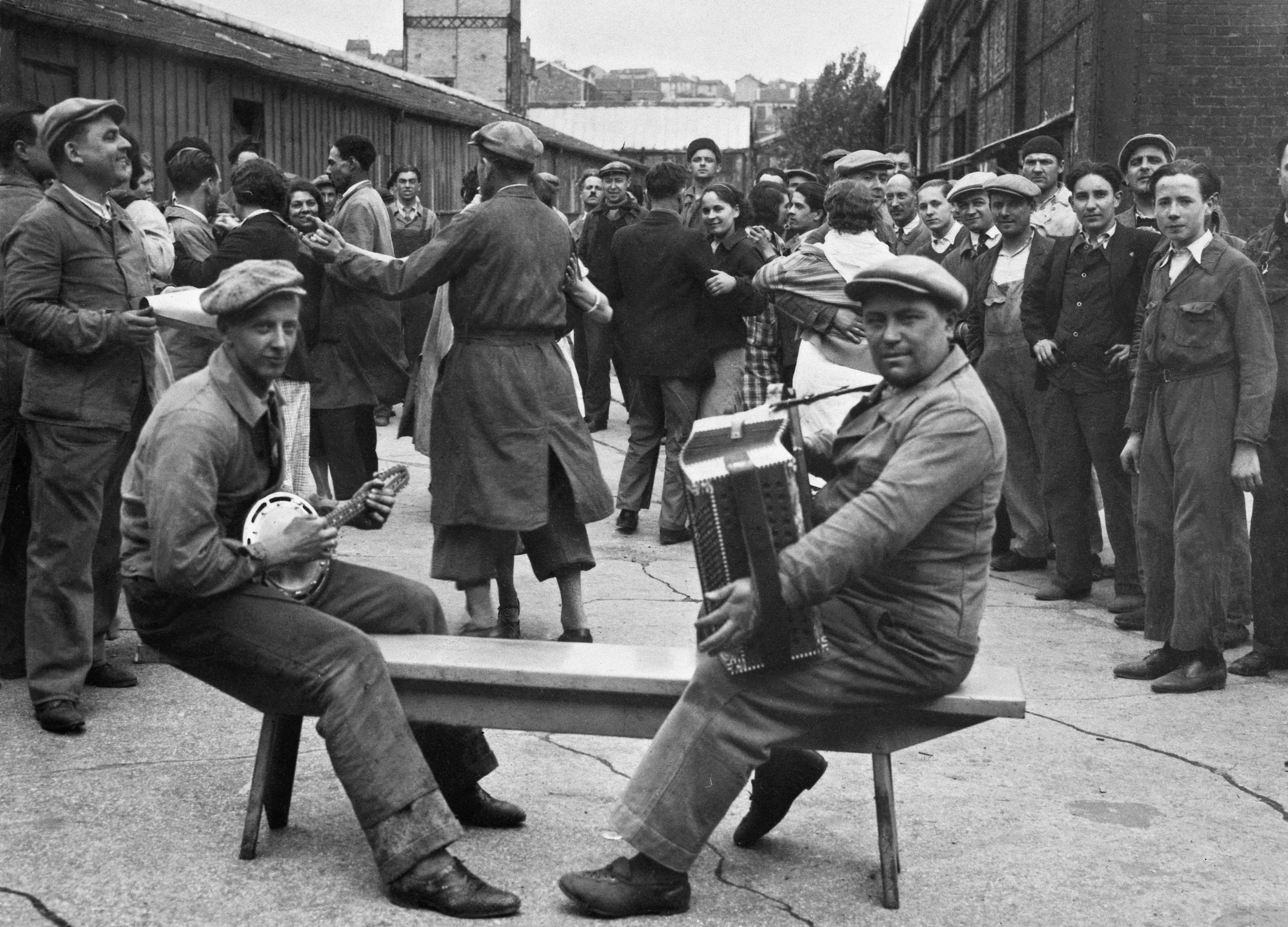 Des ouvriers en grève, mai-juin 1936 AFP