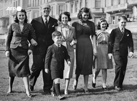 Joseph et Rose Kennedy avec cinq de leurs neuf enfants - AFP